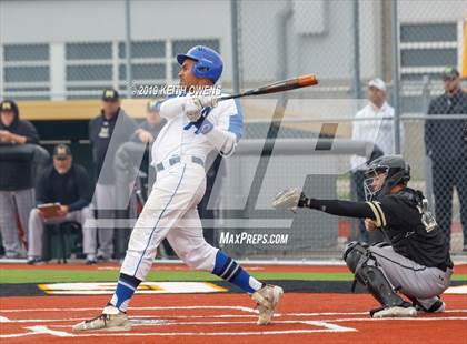 Thumbnail 3 in Mansfield vs. Hebron Game 3 (UIL 6A Area Playoff) photogallery.