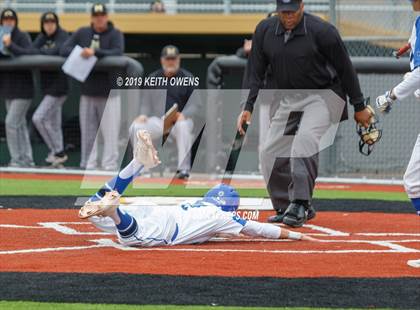 Thumbnail 1 in Mansfield vs. Hebron Game 3 (UIL 6A Area Playoff) photogallery.