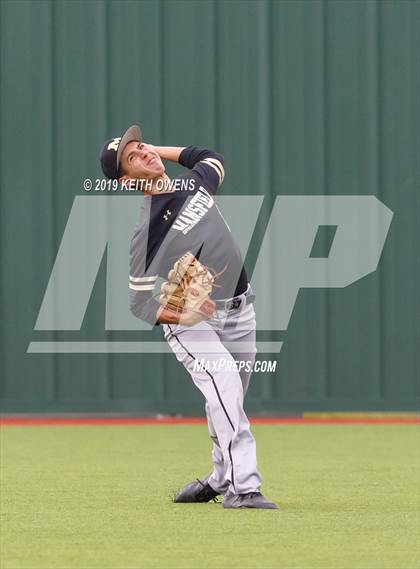 Thumbnail 2 in Mansfield vs. Hebron Game 3 (UIL 6A Area Playoff) photogallery.