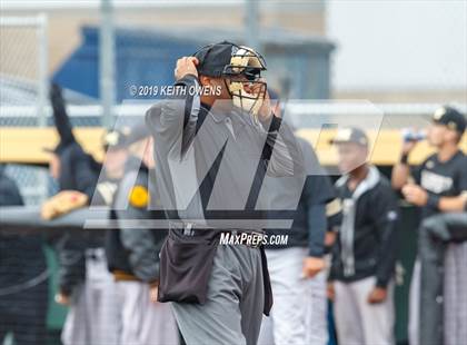 Thumbnail 3 in Mansfield vs. Hebron Game 3 (UIL 6A Area Playoff) photogallery.