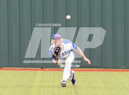 Thumbnail 1 in Mansfield vs. Hebron Game 3 (UIL 6A Area Playoff) photogallery.