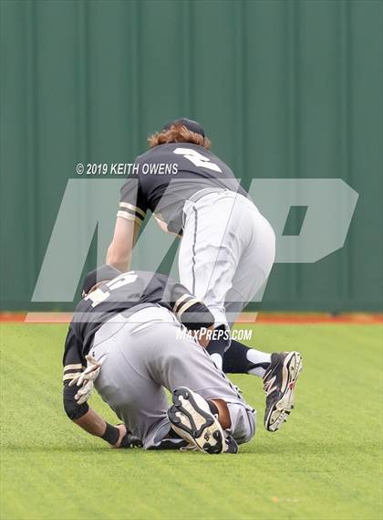 Thumbnail 1 in Mansfield vs. Hebron Game 3 (UIL 6A Area Playoff) photogallery.