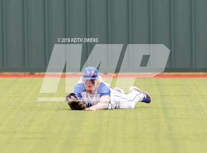 Thumbnail 2 in Mansfield vs. Hebron Game 3 (UIL 6A Area Playoff) photogallery.