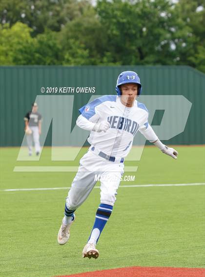 Thumbnail 2 in Mansfield vs. Hebron Game 3 (UIL 6A Area Playoff) photogallery.