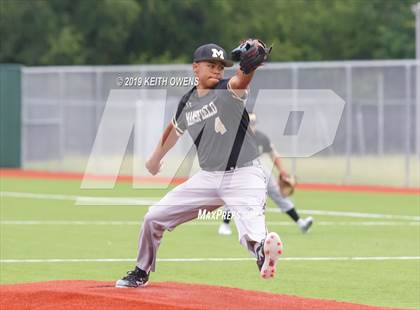 Thumbnail 2 in Mansfield vs. Hebron Game 3 (UIL 6A Area Playoff) photogallery.