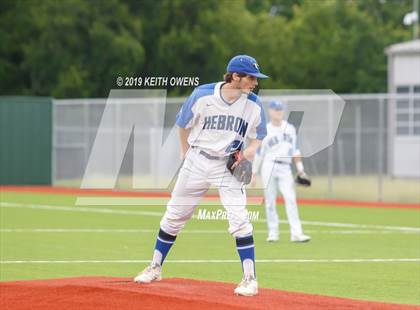 Thumbnail 3 in Mansfield vs. Hebron Game 3 (UIL 6A Area Playoff) photogallery.