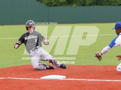 Thumbnail 2 in Mansfield vs. Hebron Game 3 (UIL 6A Area Playoff) photogallery.