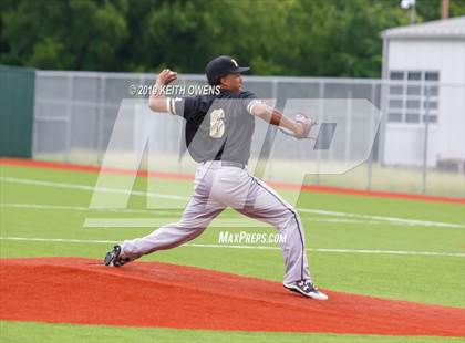 Thumbnail 1 in Mansfield vs. Hebron Game 3 (UIL 6A Area Playoff) photogallery.