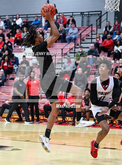Thumbnail 1 in Lakota West vs. Princeton (OHSAA Southwest District Division 1 Sectionals Round 1) photogallery.