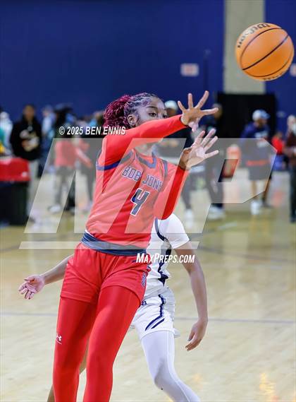 Thumbnail 2 in St. Francis vs. Bob Jones (She Got Game Classic) photogallery.
