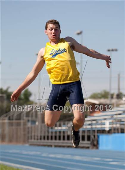 Thumbnail 3 in CIF SJS Sectional Championships photogallery.