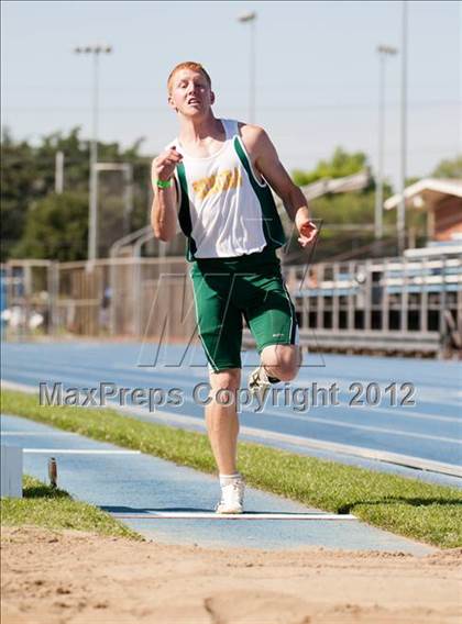 Thumbnail 1 in CIF SJS Sectional Championships photogallery.