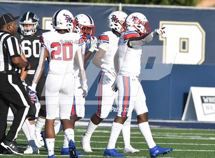 Thumbnail 2 in DeMatha @ St. John Bosco photogallery.