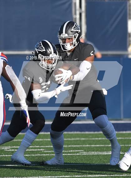 Thumbnail 3 in DeMatha @ St. John Bosco photogallery.