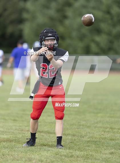 Thumbnail 3 in PikeView vs Montcalm Scrimmage photogallery.