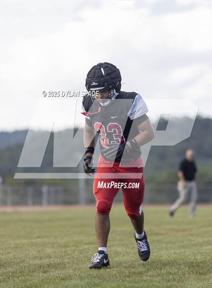 Thumbnail 2 in PikeView vs Montcalm Scrimmage photogallery.