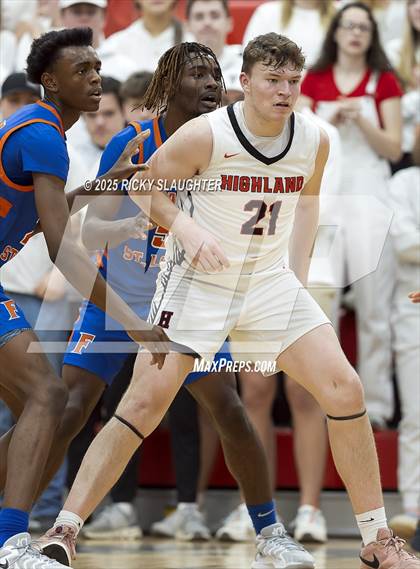 Thumbnail 2 in East St. Louis vs Highland (IHSA Class 3A Championship) photogallery.