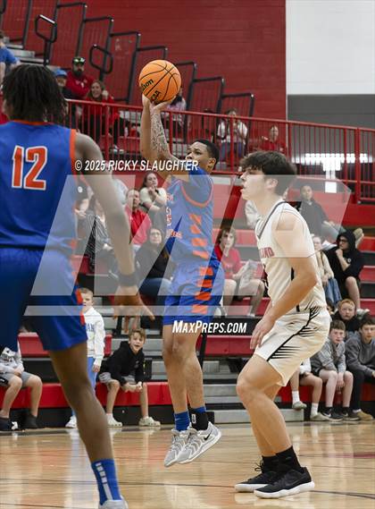 Thumbnail 1 in East St. Louis vs Highland (IHSA Class 3A Championship) photogallery.