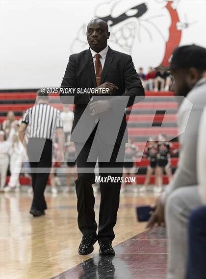 Thumbnail 1 in East St. Louis vs Highland (IHSA Class 3A Championship) photogallery.