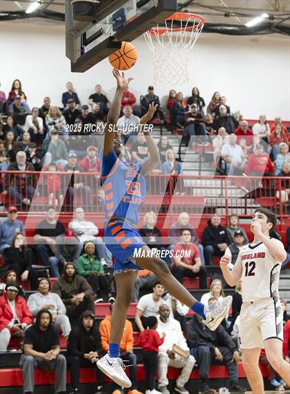 Thumbnail 3 in East St. Louis vs Highland (IHSA Class 3A Championship) photogallery.