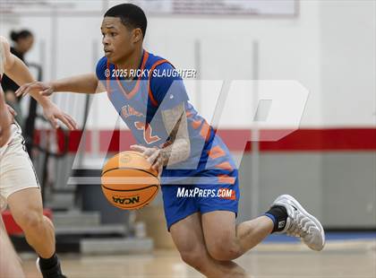 Thumbnail 1 in East St. Louis vs Highland (IHSA Class 3A Championship) photogallery.