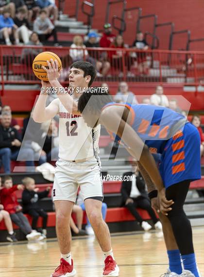 Thumbnail 2 in East St. Louis vs Highland (IHSA Class 3A Championship) photogallery.