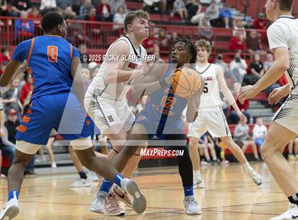 Thumbnail 1 in East St. Louis vs Highland (IHSA Class 3A Championship) photogallery.