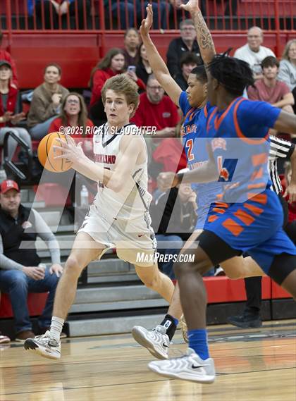 Thumbnail 1 in East St. Louis vs Highland (IHSA Class 3A Championship) photogallery.