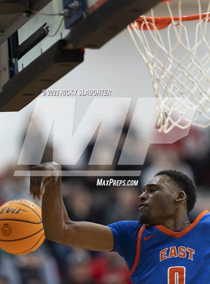 Thumbnail 2 in East St. Louis vs Highland (IHSA Class 3A Championship) photogallery.