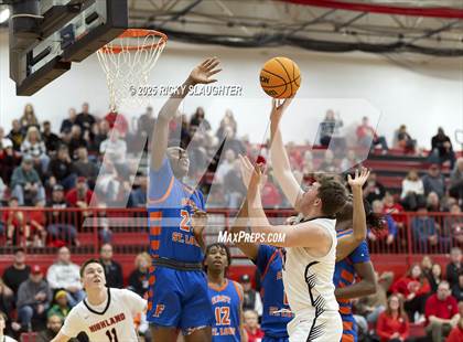 Thumbnail 1 in East St. Louis vs Highland (IHSA Class 3A Championship) photogallery.