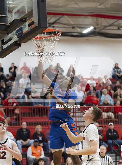Thumbnail 3 in East St. Louis vs Highland (IHSA Class 3A Championship) photogallery.