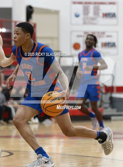 Thumbnail 2 in East St. Louis vs Highland (IHSA Class 3A Championship) photogallery.