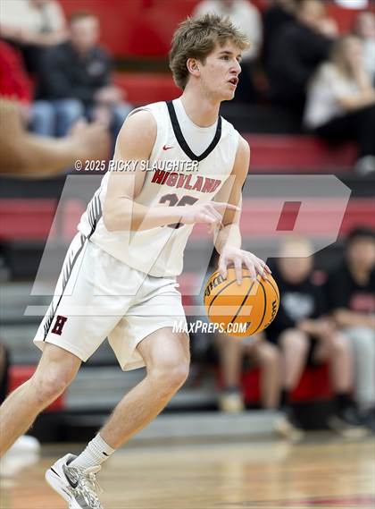 Thumbnail 3 in East St. Louis vs Highland (IHSA Class 3A Championship) photogallery.