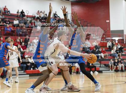 Thumbnail 3 in East St. Louis vs Highland (IHSA Class 3A Championship) photogallery.