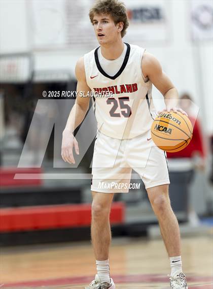 Thumbnail 1 in East St. Louis vs Highland (IHSA Class 3A Championship) photogallery.