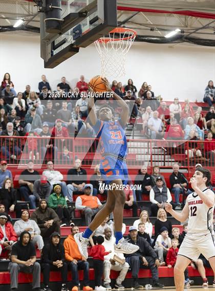 Thumbnail 2 in East St. Louis vs Highland (IHSA Class 3A Championship) photogallery.