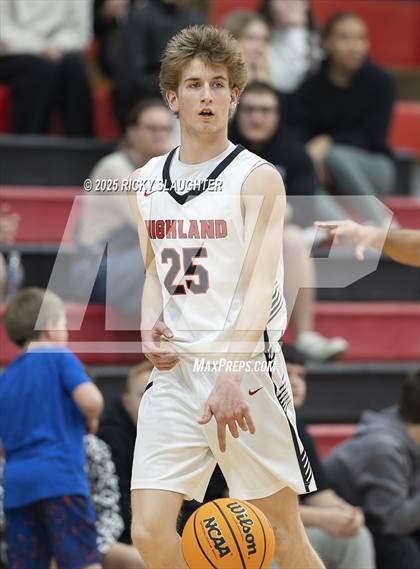 Thumbnail 1 in East St. Louis vs Highland (IHSA Class 3A Championship) photogallery.