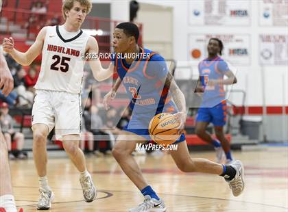 Thumbnail 3 in East St. Louis vs Highland (IHSA Class 3A Championship) photogallery.