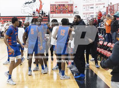 Thumbnail 3 in East St. Louis vs Highland (IHSA Class 3A Championship) photogallery.