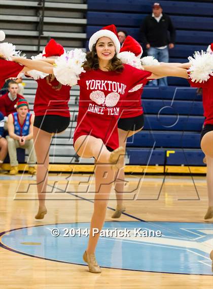 Thumbnail 1 in Wakefield @ Yorktown photogallery.