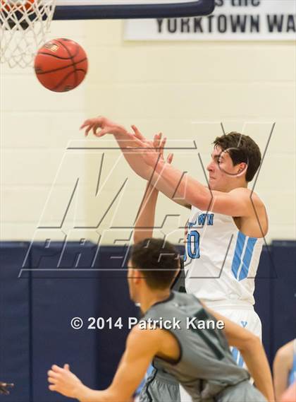 Thumbnail 2 in Wakefield @ Yorktown photogallery.