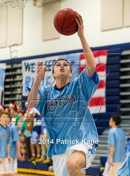 Thumbnail 3 in Wakefield @ Yorktown photogallery.