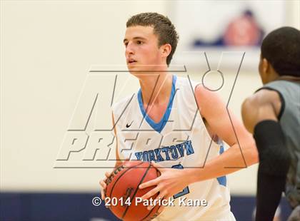 Thumbnail 2 in Wakefield @ Yorktown photogallery.