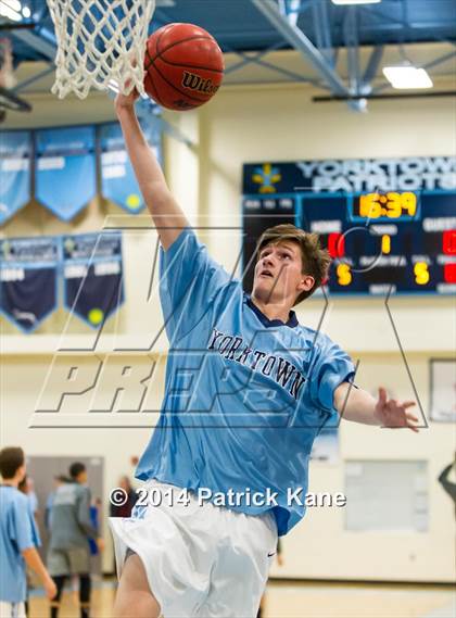 Thumbnail 3 in Wakefield @ Yorktown photogallery.