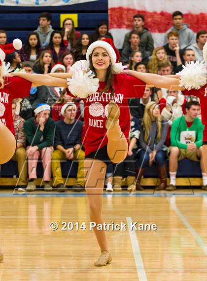 Thumbnail 2 in Wakefield @ Yorktown photogallery.
