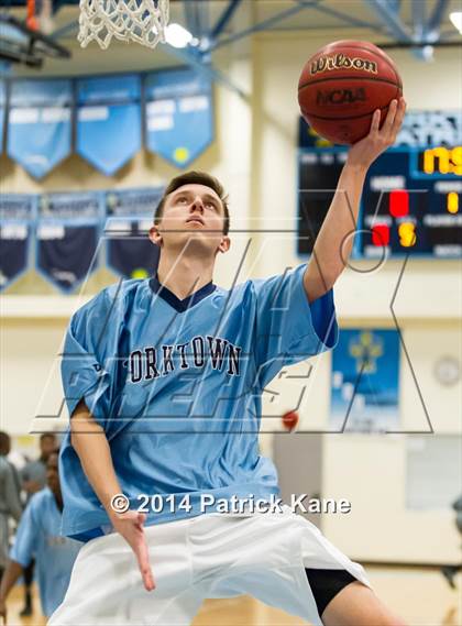 Thumbnail 1 in Wakefield @ Yorktown photogallery.
