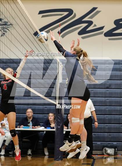 Thumbnail 3 in Gooding vs Timberlake (3A state tournament) photogallery.