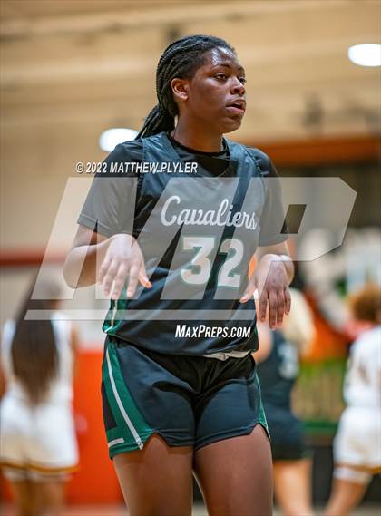 Thumbnail 3 in Durham Academy vs. Jack Britt (Cumberland County Holiday Classic) photogallery.