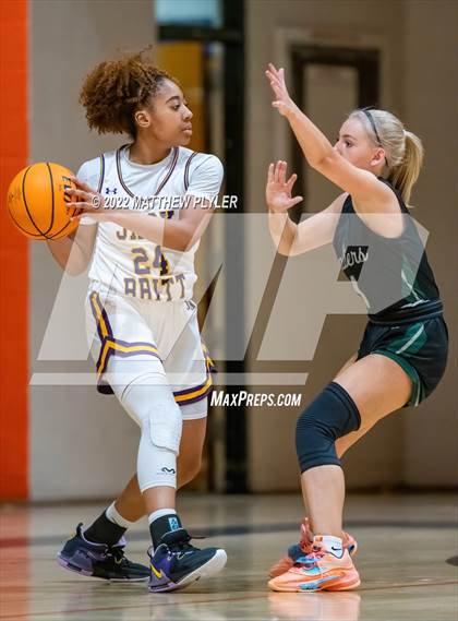 Thumbnail 1 in Durham Academy vs. Jack Britt (Cumberland County Holiday Classic) photogallery.