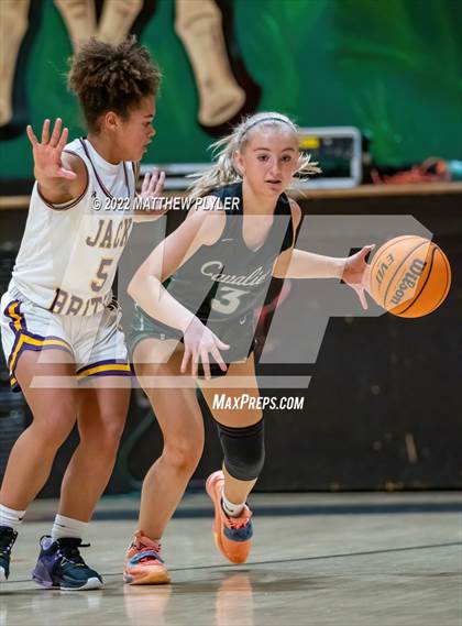 Thumbnail 2 in Durham Academy vs. Jack Britt (Cumberland County Holiday Classic) photogallery.